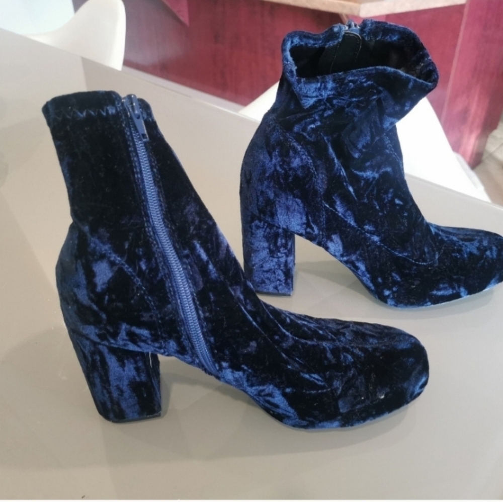MIA Vicky Blue Velvet Ankle Boots | Block Heel | Size 9